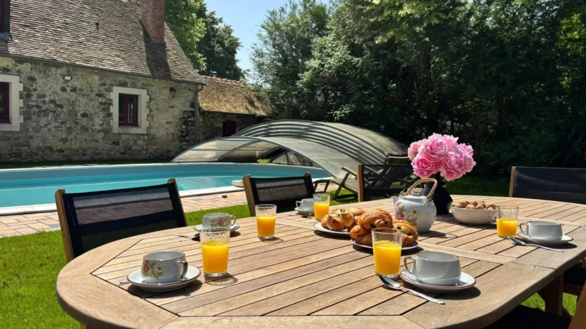 Maison avec piscine gérée par notre conciergerie vacances L’Instant Clef.